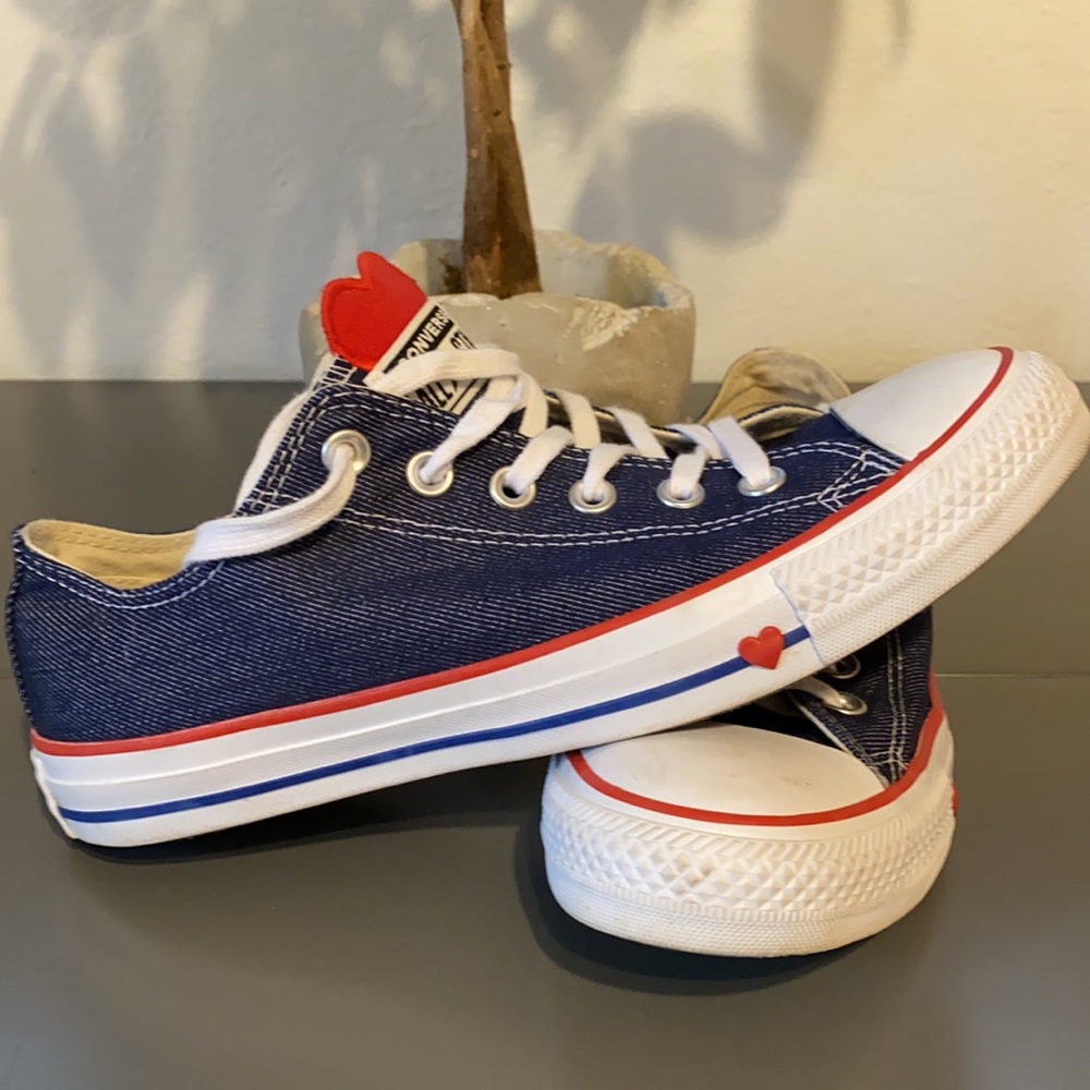 *SOLD*Converse - Picture 2 of 4